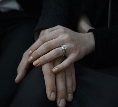 Sophie Turners pear shaped engagement ring