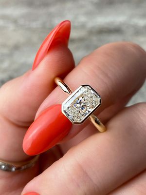 frank darling radiant yellow gold bezel setting