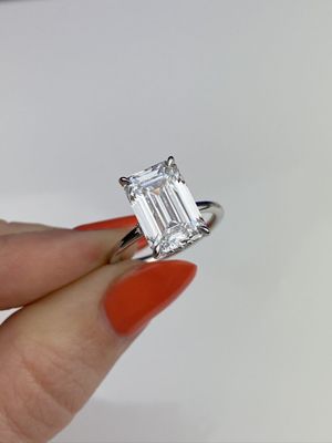 Frank Darling custom 5 carat emerald prong setting